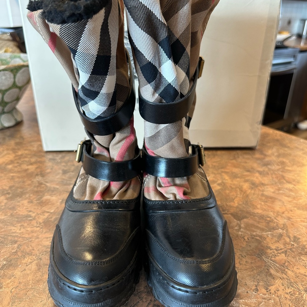 Burberry Black Leather & Beige Plaid Shearling-Trim Boots - Picture 13 of 14